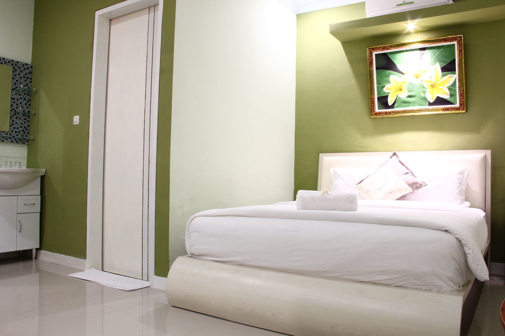 Dedy Beach Inn Kuta  Exterior photo