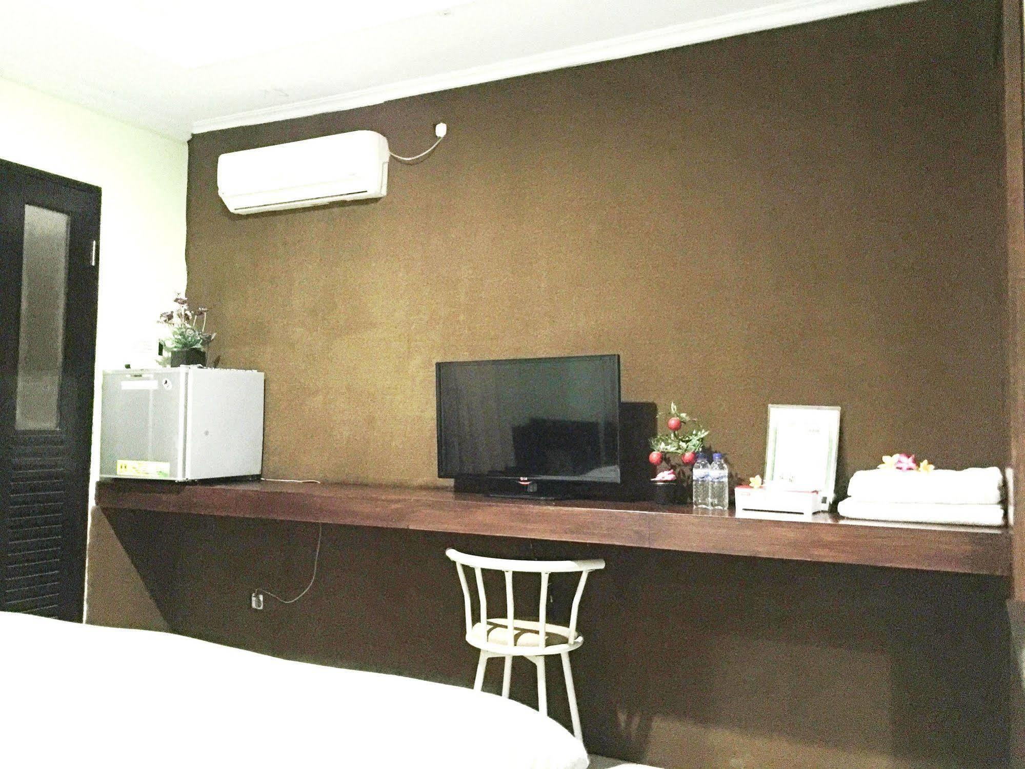 Dedy Beach Inn Kuta  Exterior photo